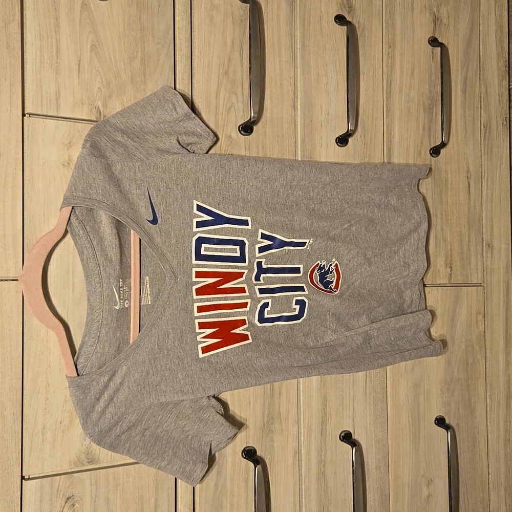 Womens Nike Cubs Shirt